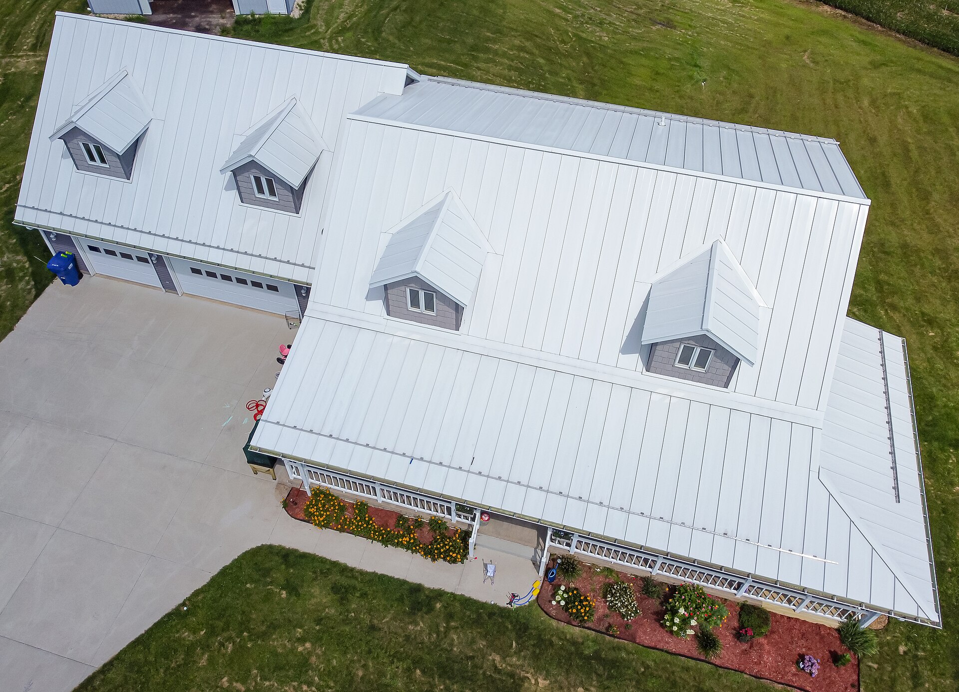 Standing-Seam Metal, North Shore