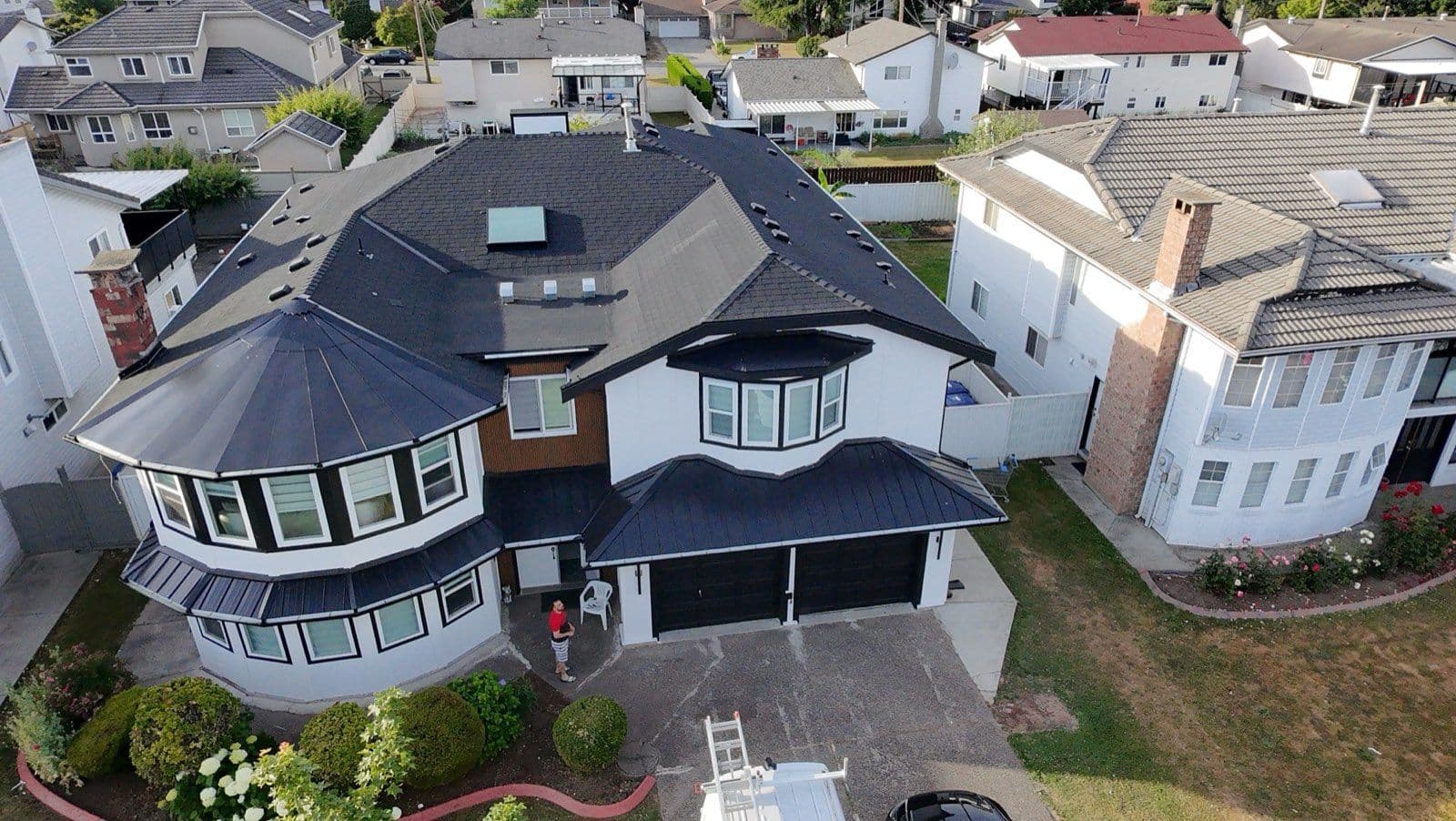 Shingle + Metal Combo, South Surrey, photo 4