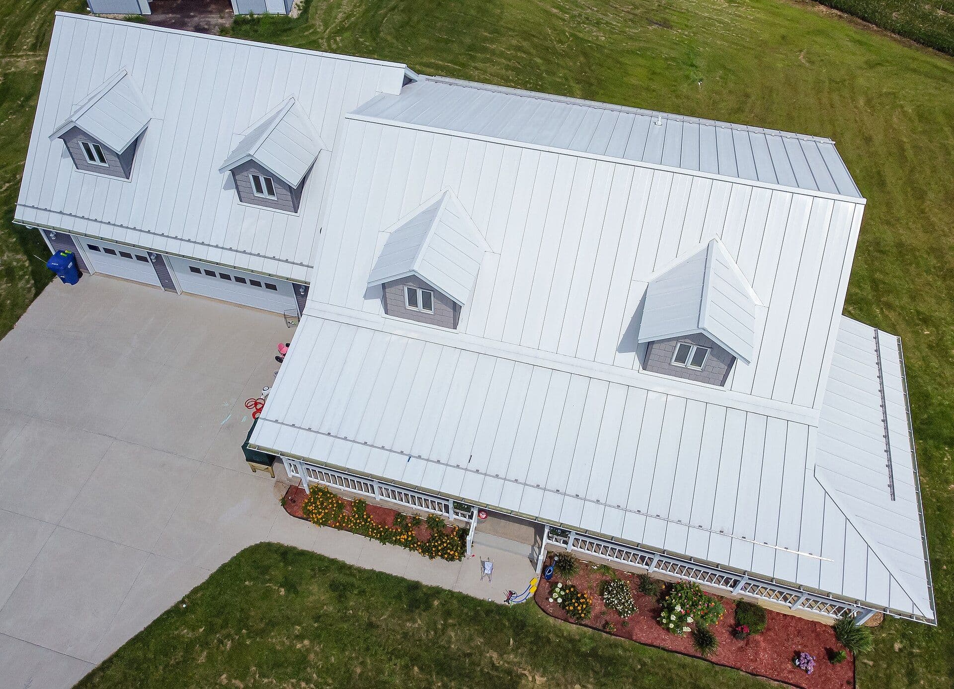 Standing-Seam Metal, North Shore